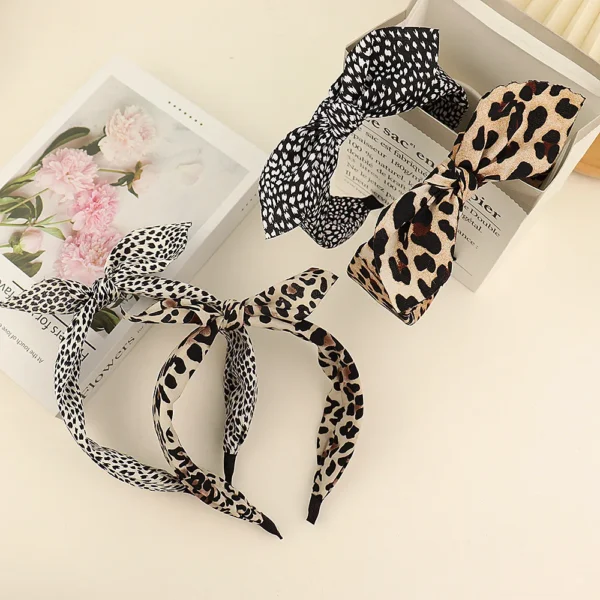 chic serre tete noeud leopard