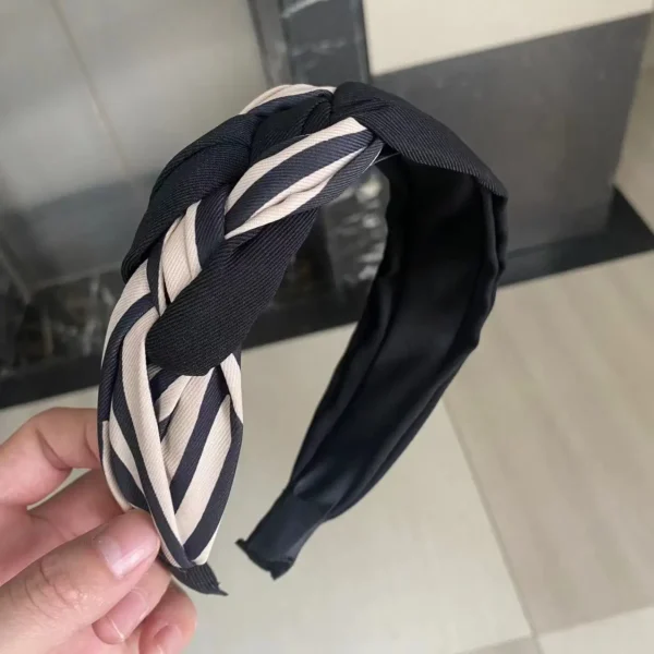 tresse de serre tête noir et blanc