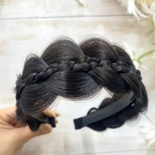 détail du serre tête tressé