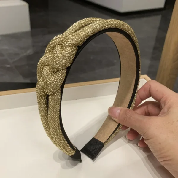 élégance avec serre tête