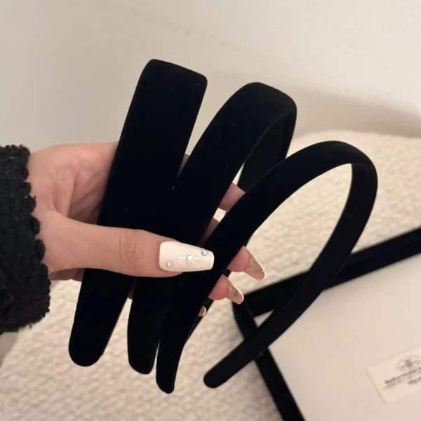 modèle de Serre Tête Femme Simple